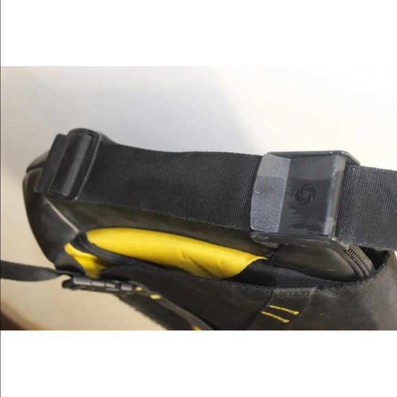 Samsonite Laptop Bag Black Yellow Body Many Pockets Padded Zip Adjustable - Picture 2 of 12